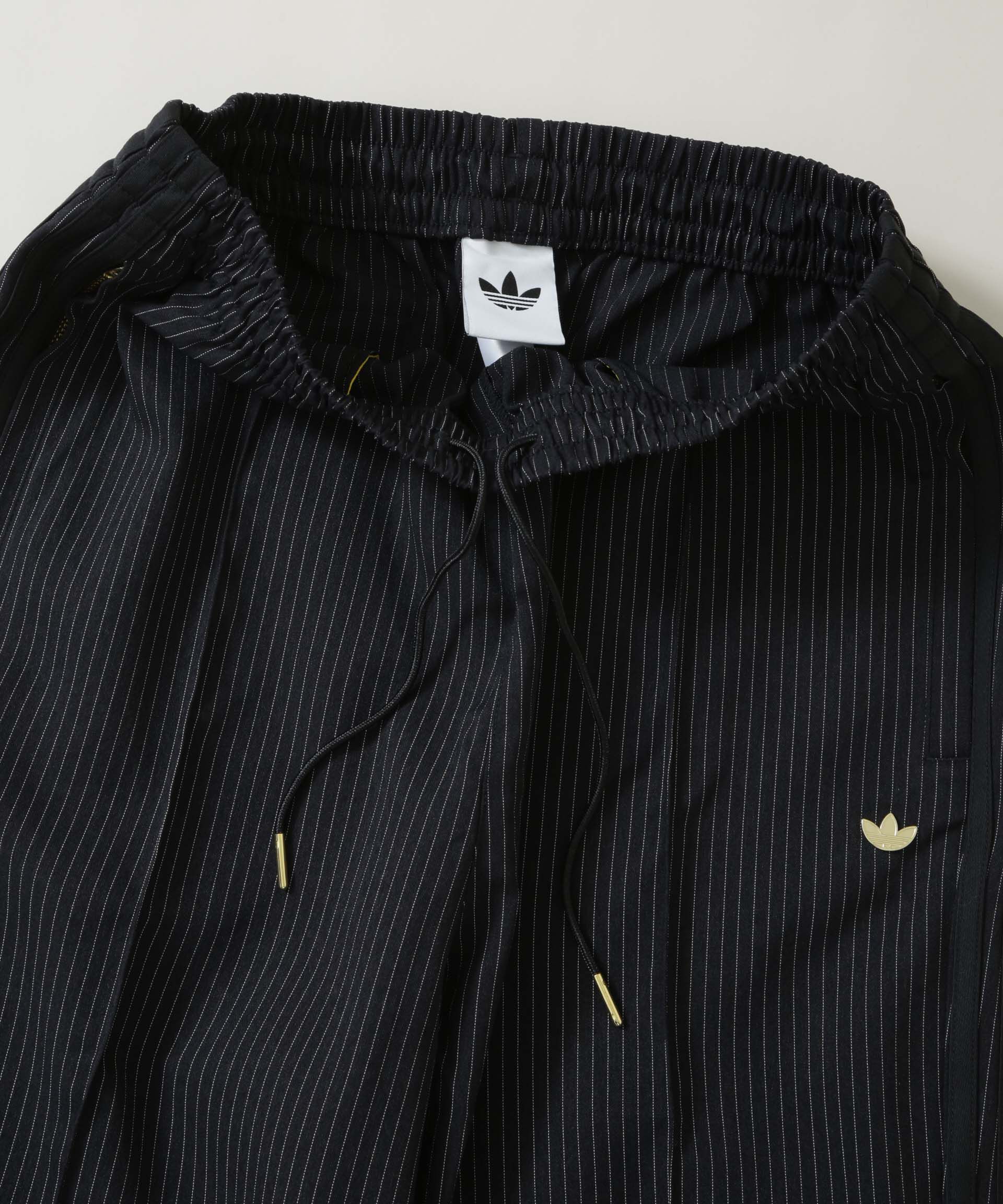 nano･universe「adidas/FIREBIRD LOOSE TRACK PANTS(セットアップ対応)」|チノ|