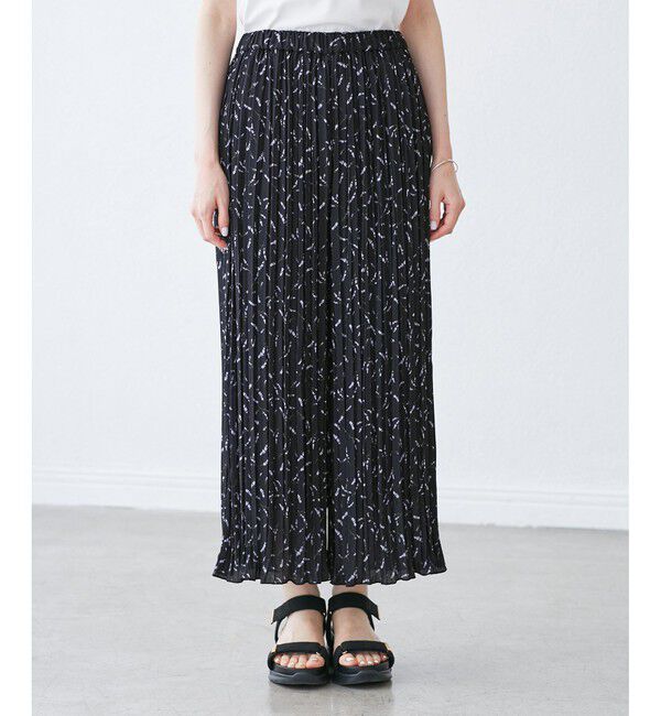 Rope&rsquo;Picnic「ガーデンフラワープリーツパンツ/リンクコーデ」|チノ|