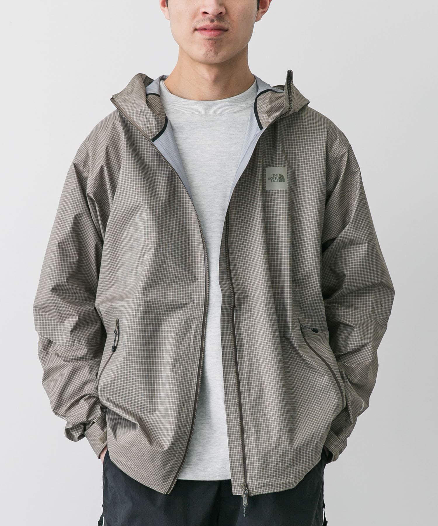 URBAN RESEARCH DOORS「THE NORTH FACE　Enride Rain Jacket」|ノーカラーコート|ベージュ