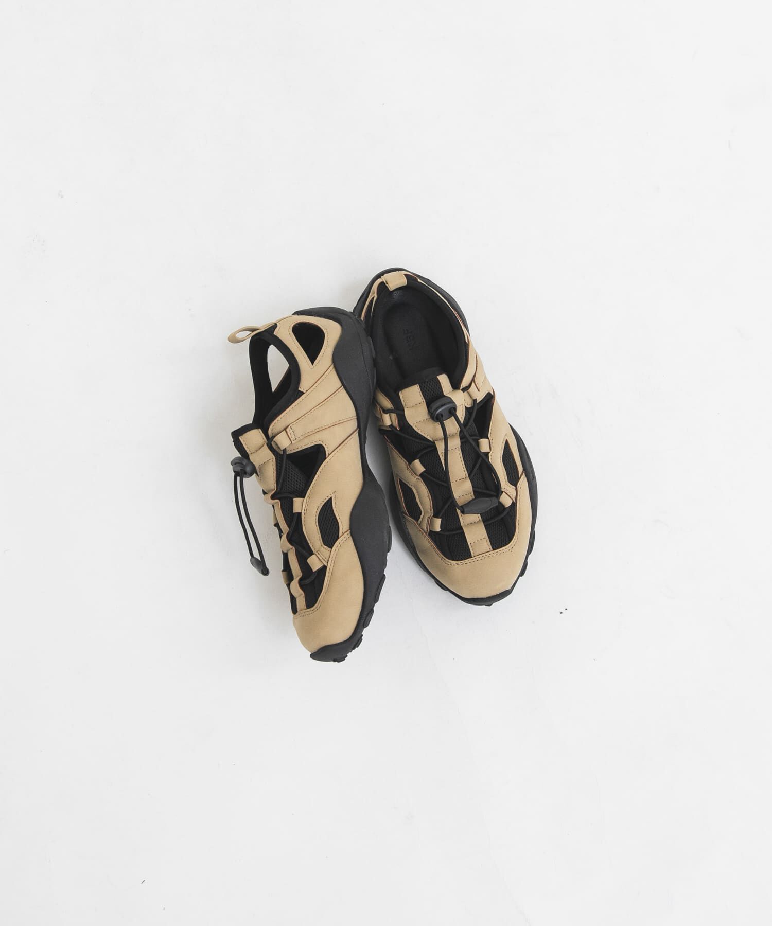  「カットデザインメッシュスニーカー」|スニーカー|