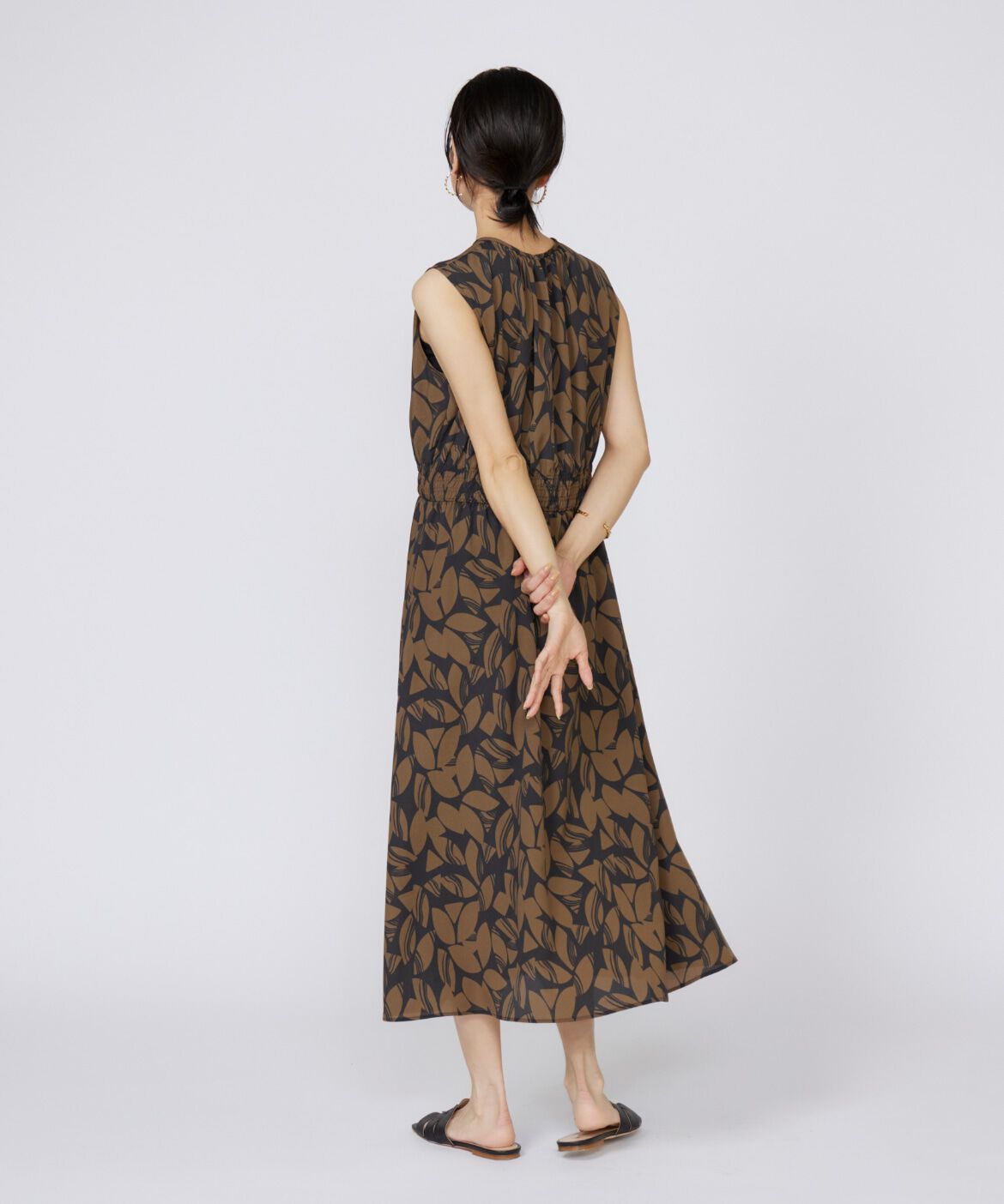 INED「《大きいサイズ》ノースリーブプリントワンピース」|ワンピース|