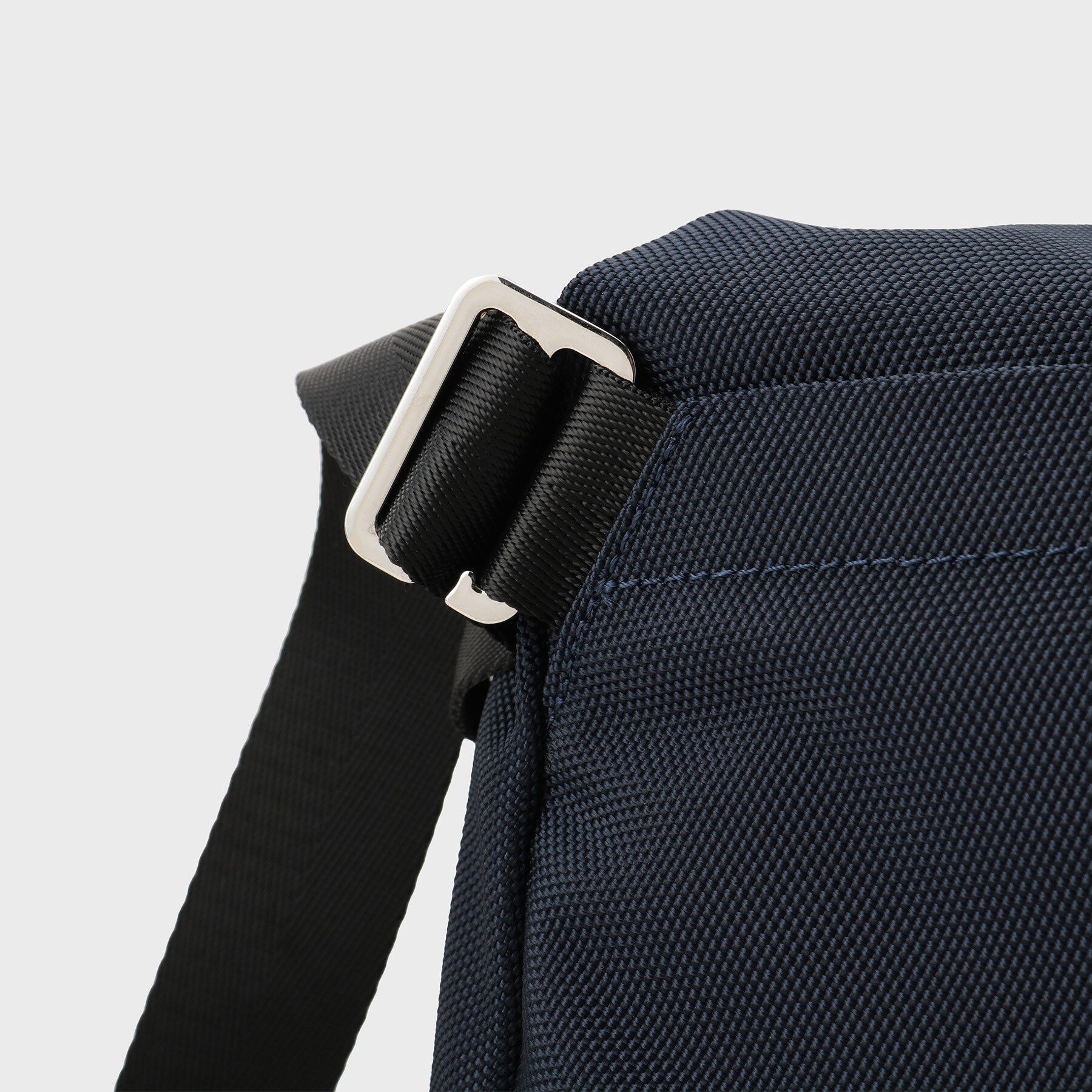 TAKEO KIKUCHI「【A4サイズ／横型】エクスパンドショルダー（L）」|ショルダー・メッセンジャー|