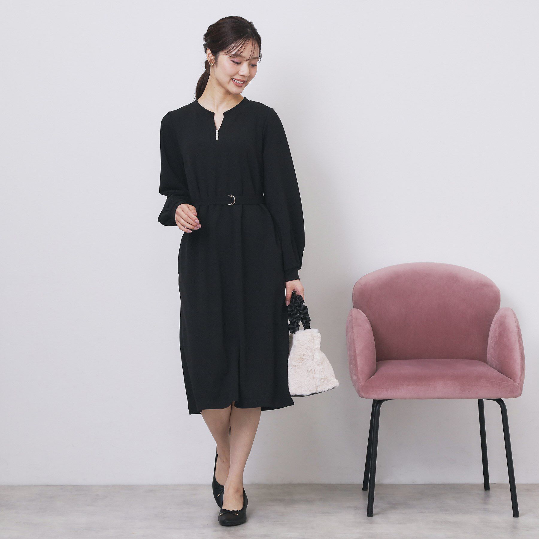 index「パール調ボタン付きキーネックワンピース【洗濯機OK】《S～3L》」|ワンピース|