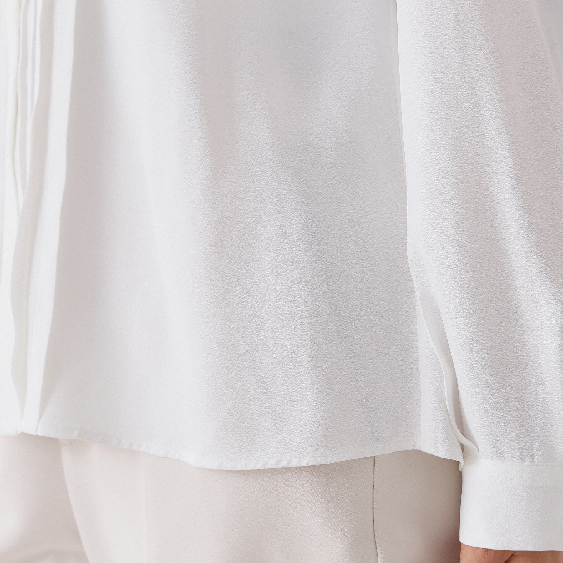 OPAQUE.CLIP「≪通勤・セレモニー対応≫ タックブラウス【洗濯機OK】」|シャツ・ブラウス|