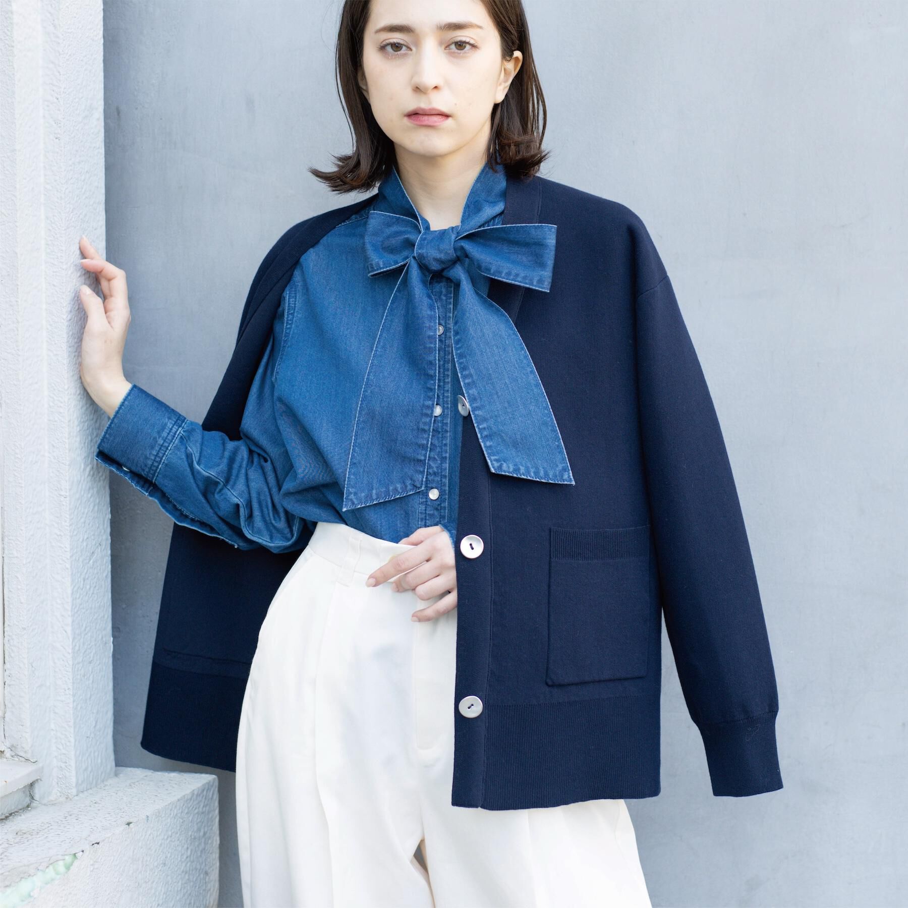 OPAQUE.CLIP「Vネックミドルニットカーディガン【洗濯機OK】」|カーディガン|ネイビー(094)