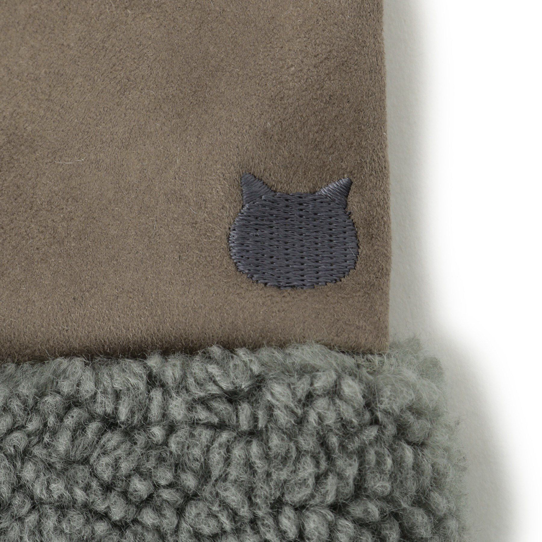 ITS&rsquo;DEMO「【手洗い可】猫刺繍ボア指切りグローブ」|手袋|