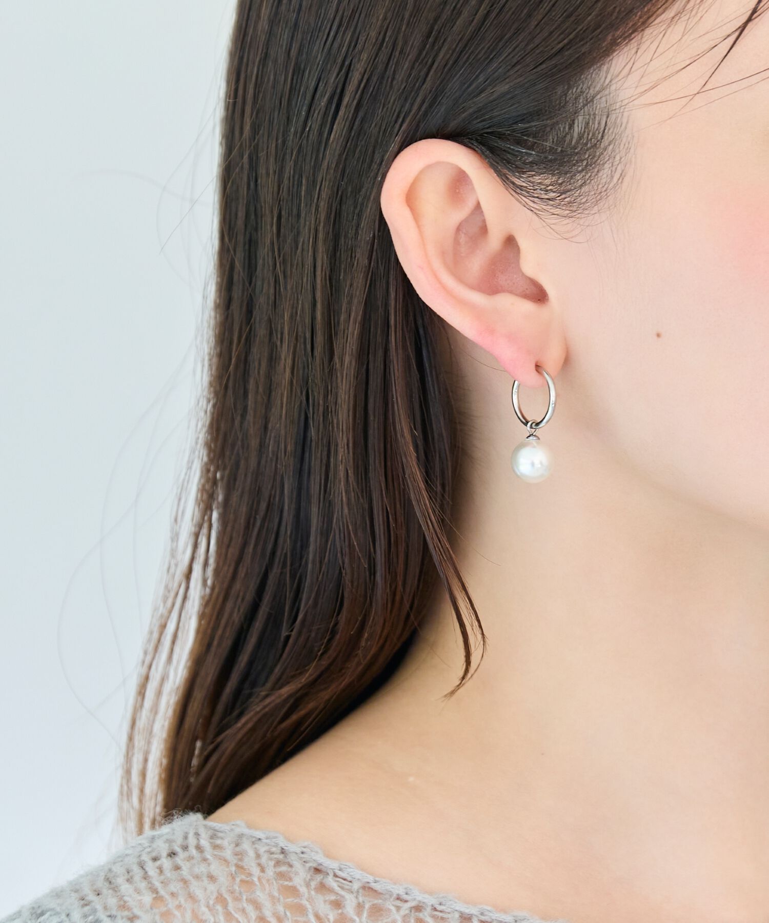 Phoebe「【金属アレルギー対応】バランスパールフープイヤリング　シルバー/ステンレス/大ぶり/存在感◎/主役級」|イヤリング|