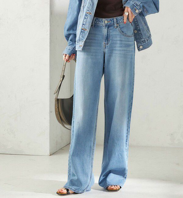 SHIPS for women「《予約》【SHIPS EXCLUSIVE】Levi&rsquo;s: LOW LOOSE ライトオンス」|デニム|スカイブルー