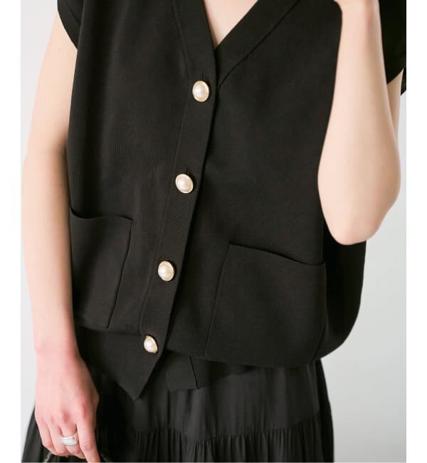Spick and Span「《一部店舗+WEB限定予約》パールボタンウォッシャブルニットベスト」|ニット・セーター|