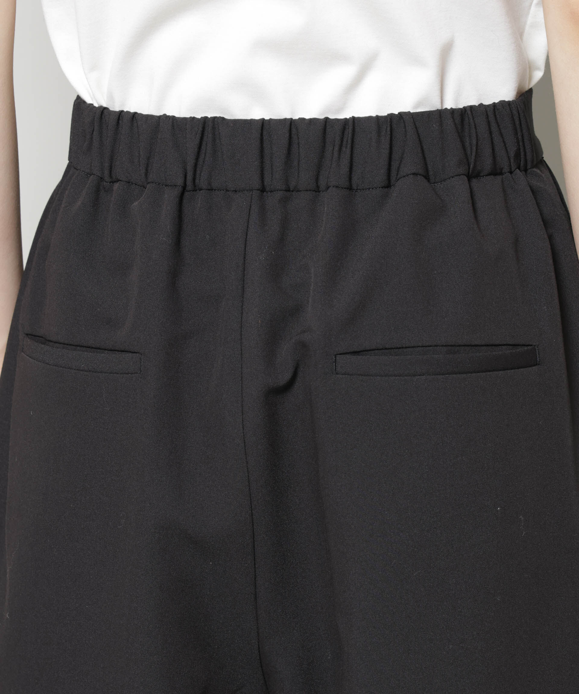 nano･universe「インタックコクーンパンツ」|チノ|