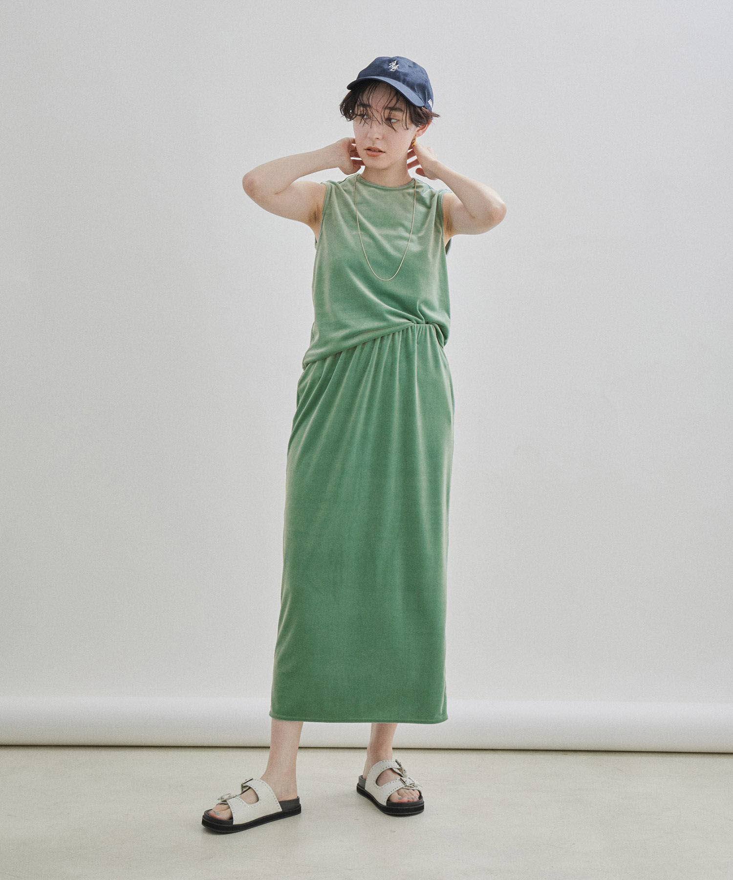 SALON adam et rope'「ベロアロングスリットタイトスカート【セットアップ対応・洗える】」|スカート|