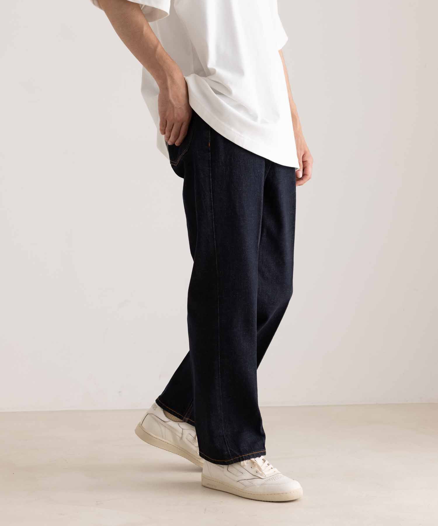 ADAM ET ROPE'「【コットンUSA】デニム センタークリース スラックス/サステナブル/セットアップ対応」|デニム|