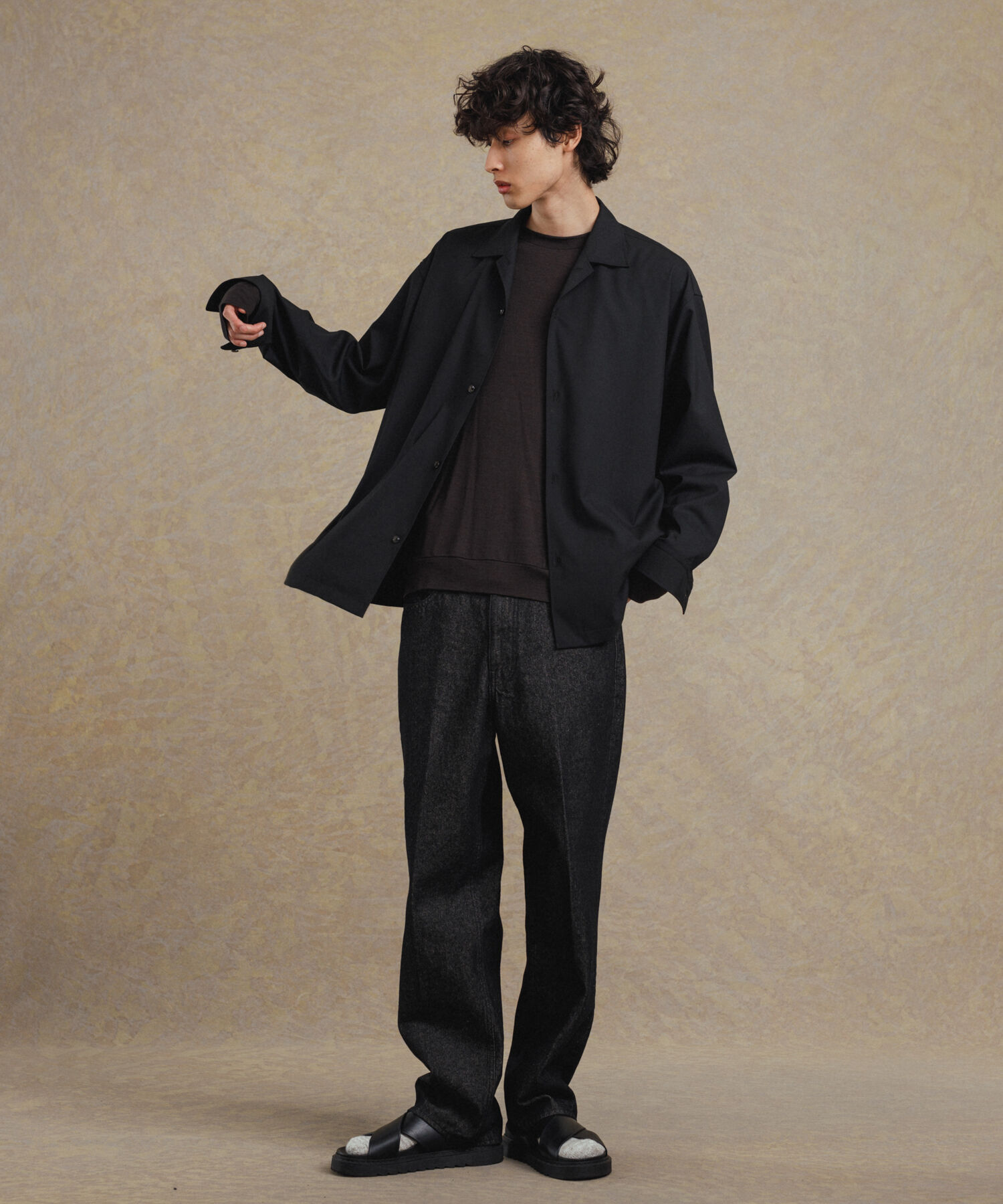 ADAM ET ROPE'「【コットンUSA】デニム センタークリース スラックス/サステナブル/セットアップ対応」|デニム|