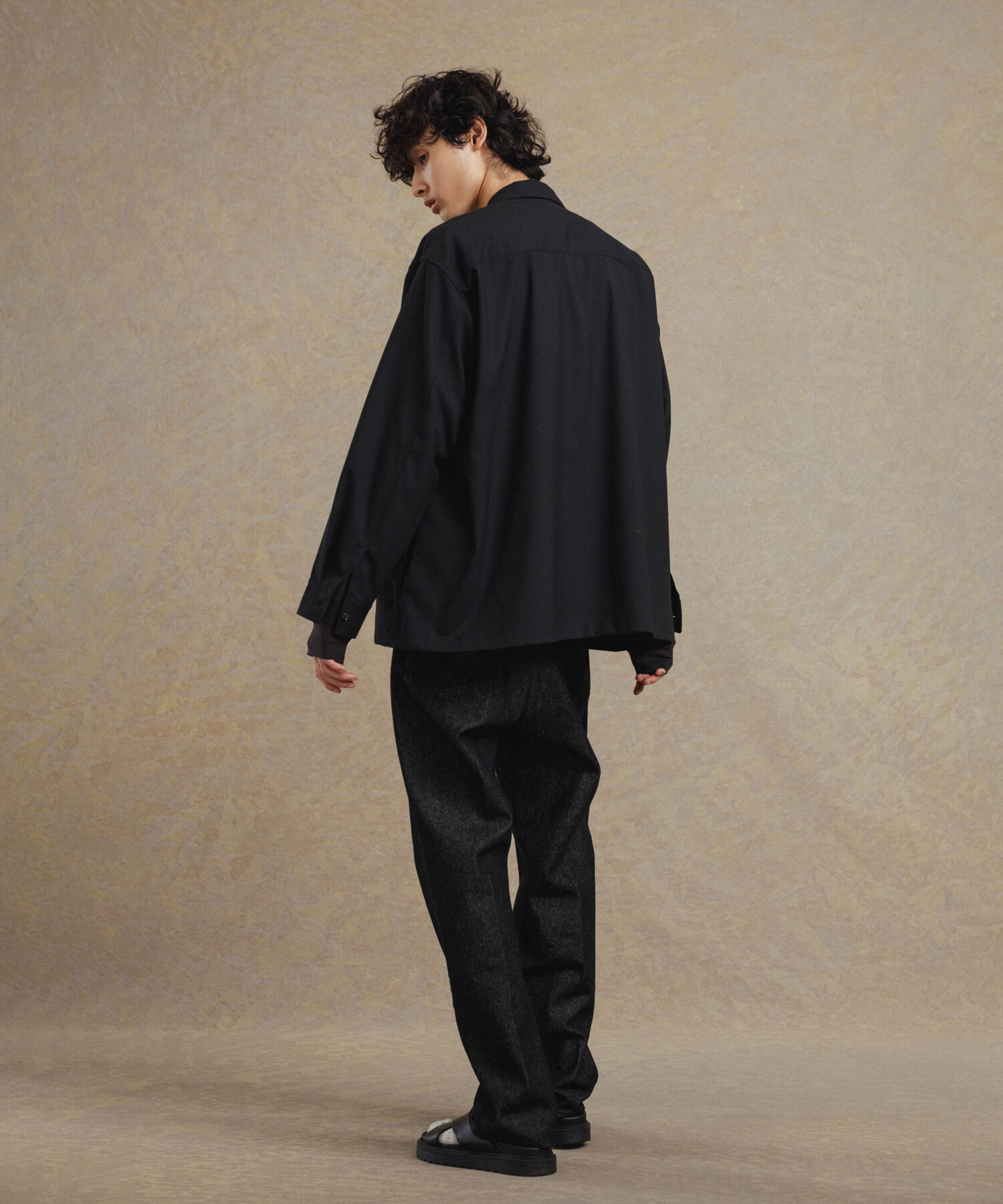 ADAM ET ROPE'「【コットンUSA】デニム センタークリース スラックス/サステナブル/セットアップ対応」|デニム|