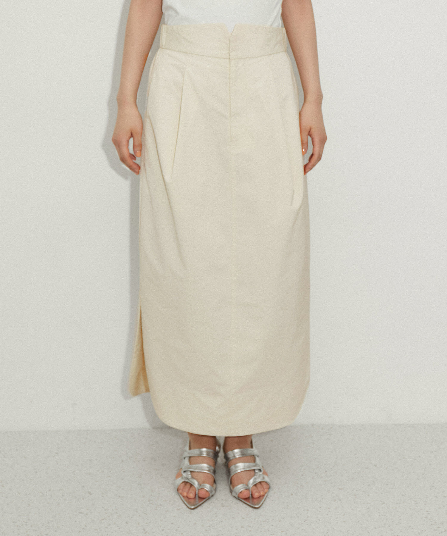 ADAM ET ROPE'「【サステナブル・セットアップ対応】タックコクーンタフタスカート」|スカート|