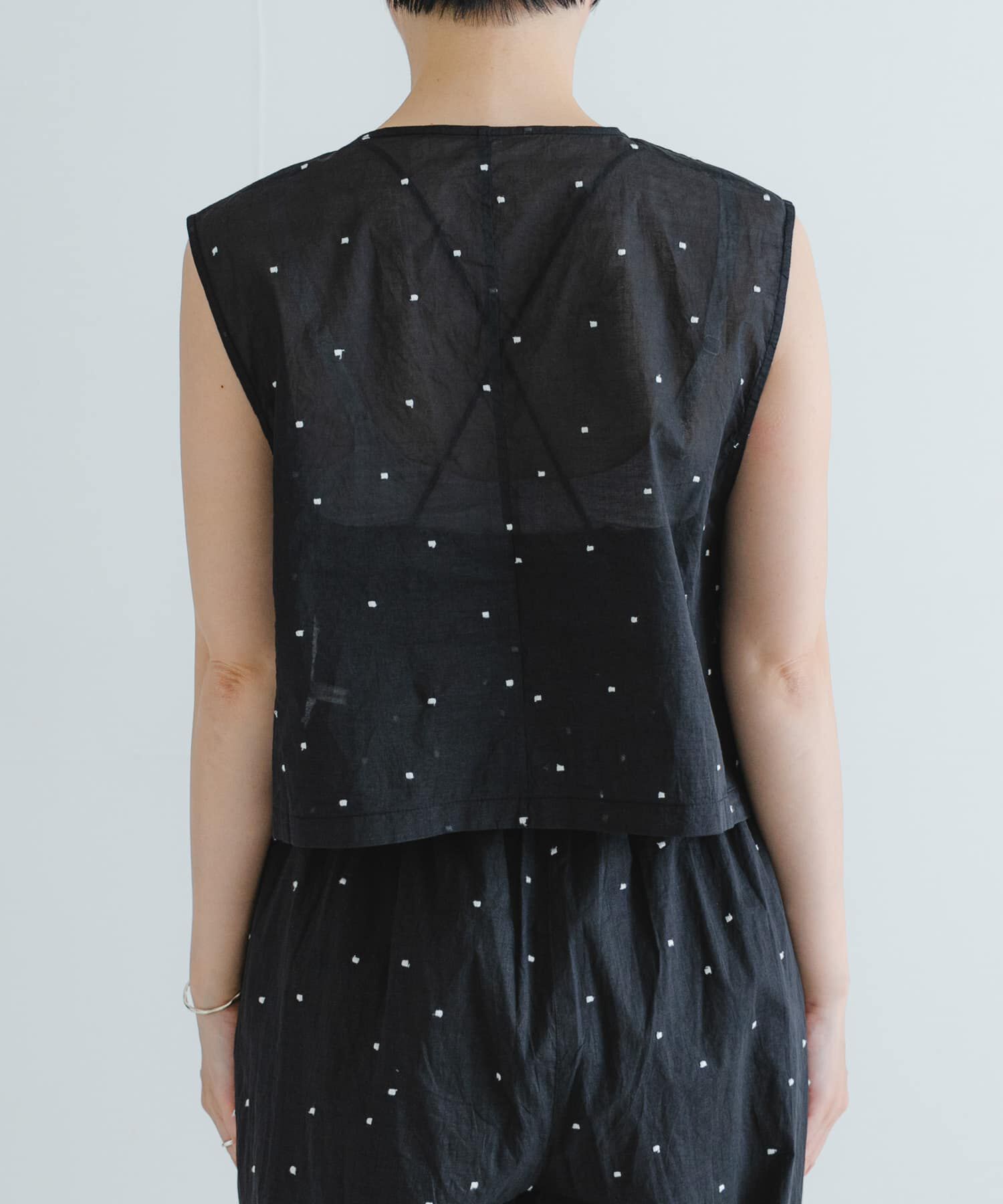 URBAN RESEARCH「new basic　オーガンジードットピンタックベスト」|ベスト・ジレ|
