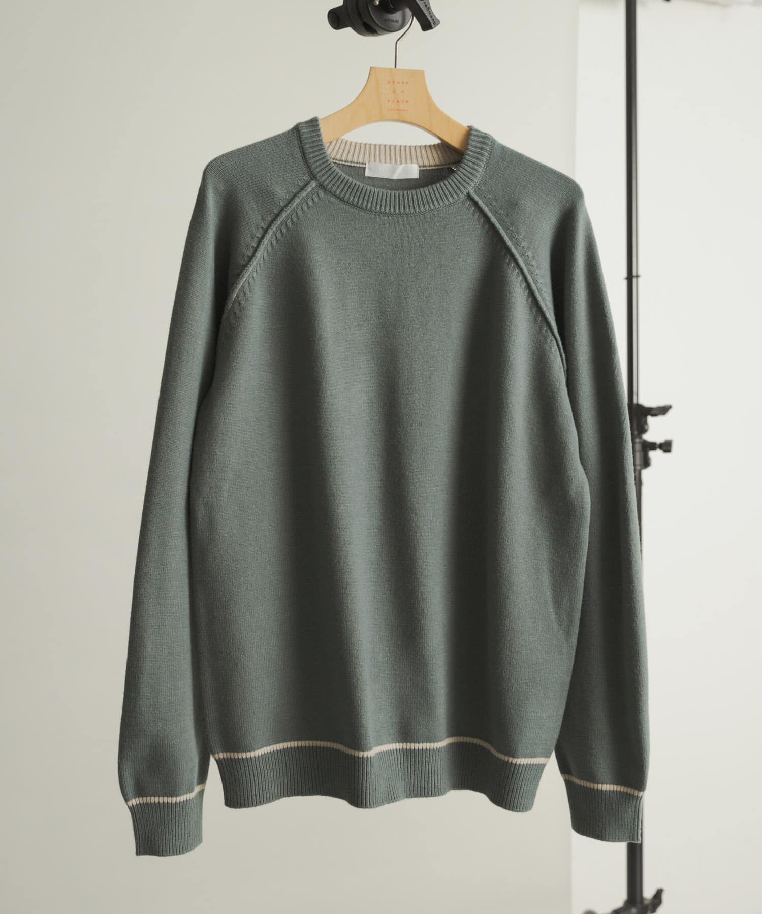 SENSE OF PLACE by URBAN RESEARCH「『一部WEB限定ｶﾗｰ』『洗濯可/毛玉防止』ｽﾄﾚｯﾁﾊｲｼｮｸﾗｲﾝﾆ」|ニット・セーター|