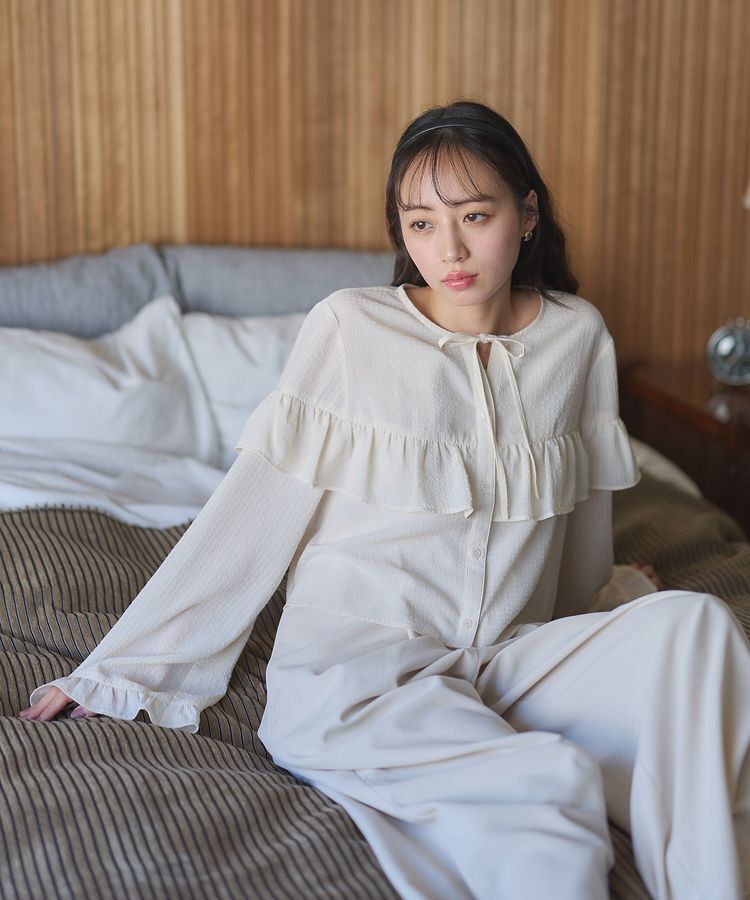 earth music&ecology「フリル切替えショートブラウス」|シャツ・ブラウス|