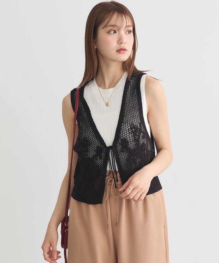 earth music&ecology「フラワー刺繍メッシュベスト」|ベスト・ジレ|Black
