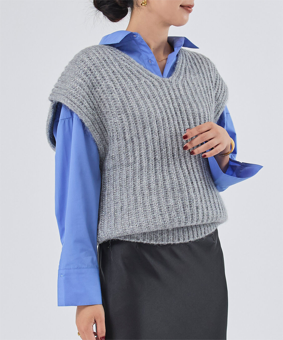 ur's「ラメVネックニットベスト」|ニット・セーター|