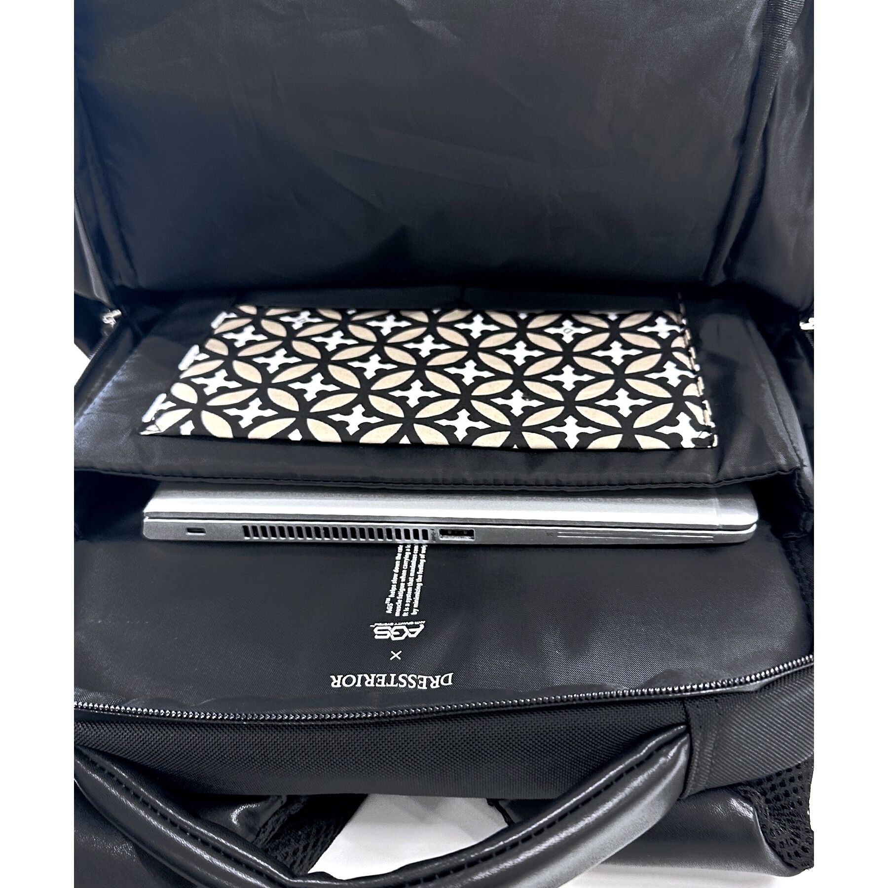 DRESSTERIOR「【荷重軽減】サスペンション バックパック」|リュック|