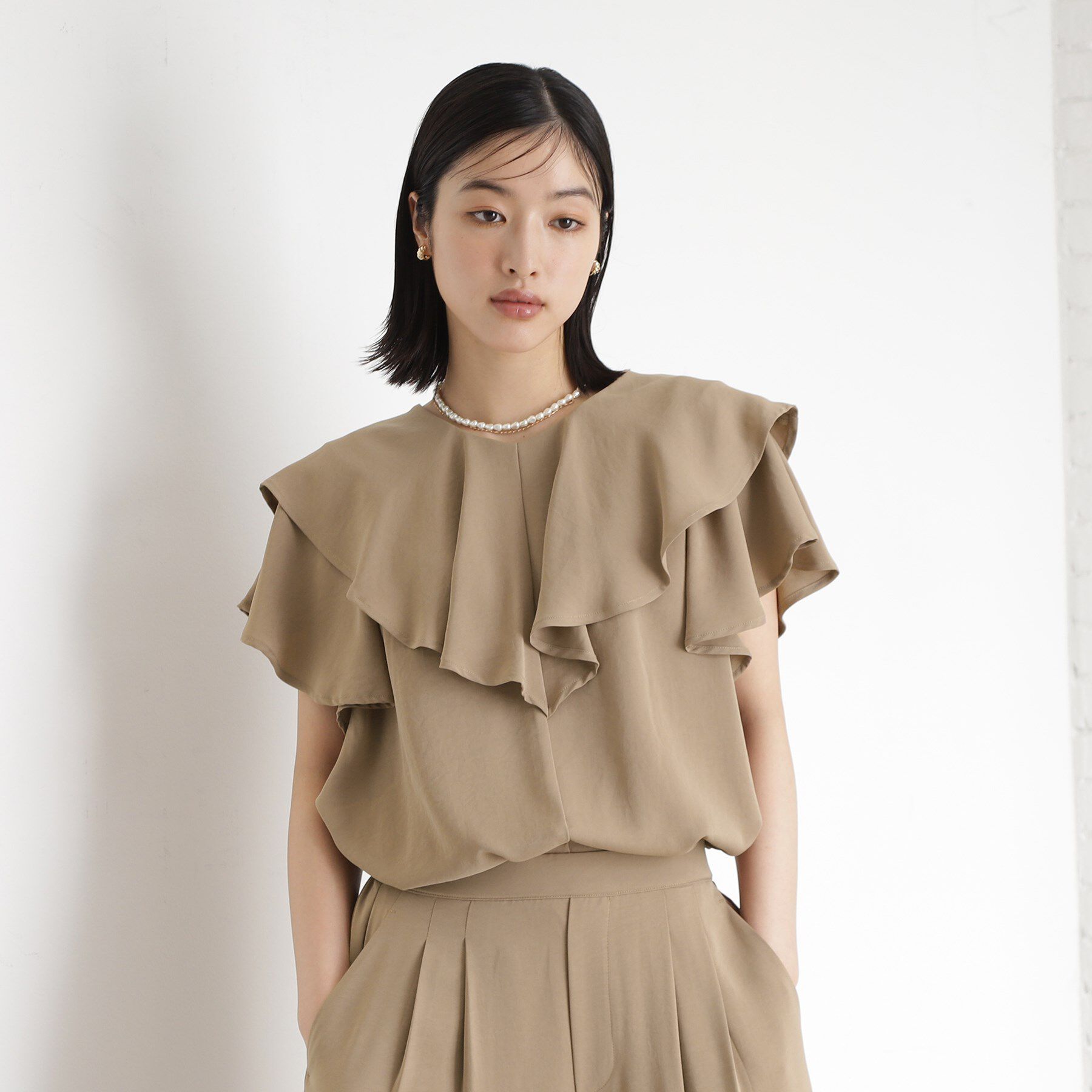 THE SHOP TK「【ONOFF活躍】フリルデザインブラウス/セットアップ可」|シャツ・ブラウス|