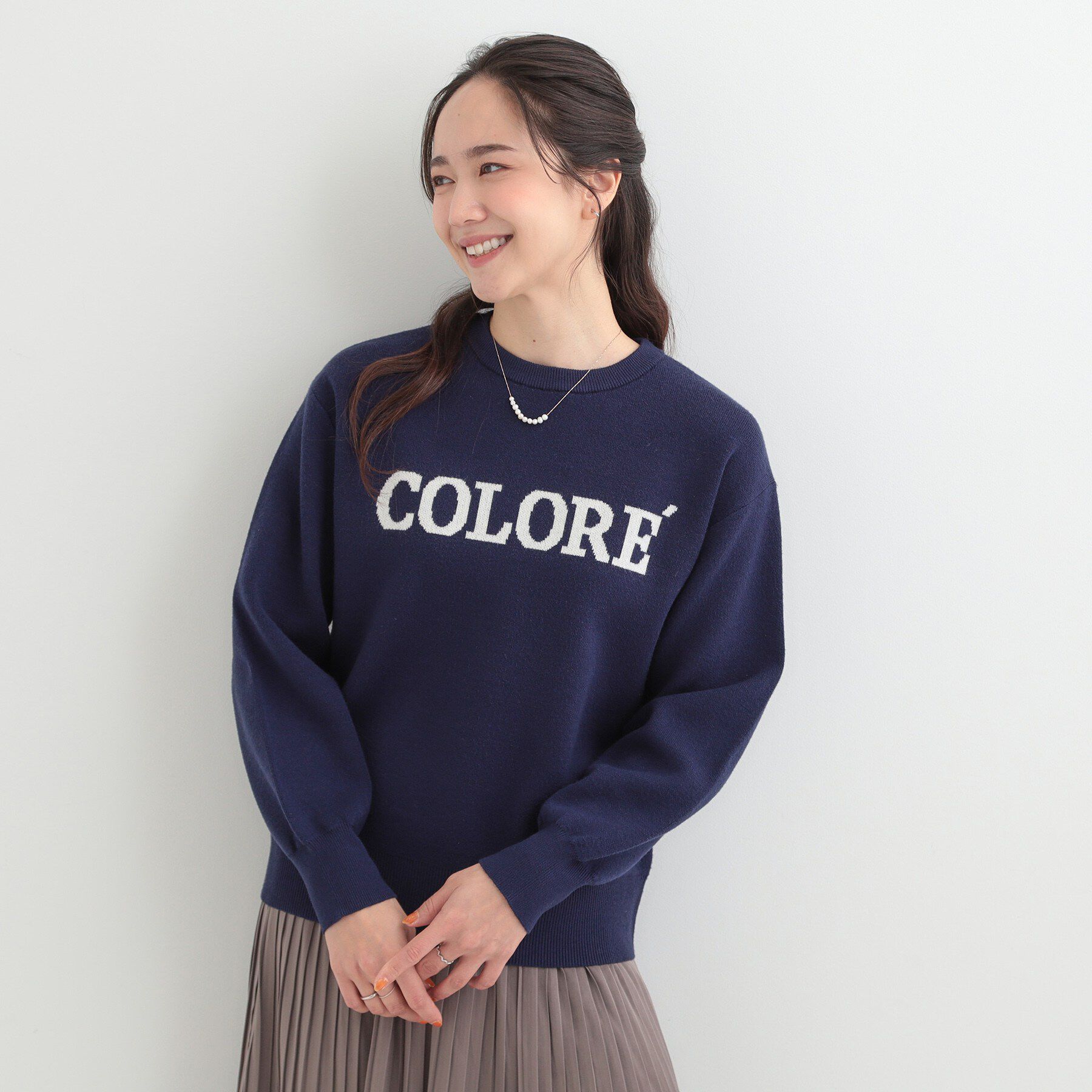 SHOO･LA･RUE「【洗濯機可/S-LL】もちもちタッチで柔らかい肌触り スウェットライクロゴニット」|ニット・セーター|