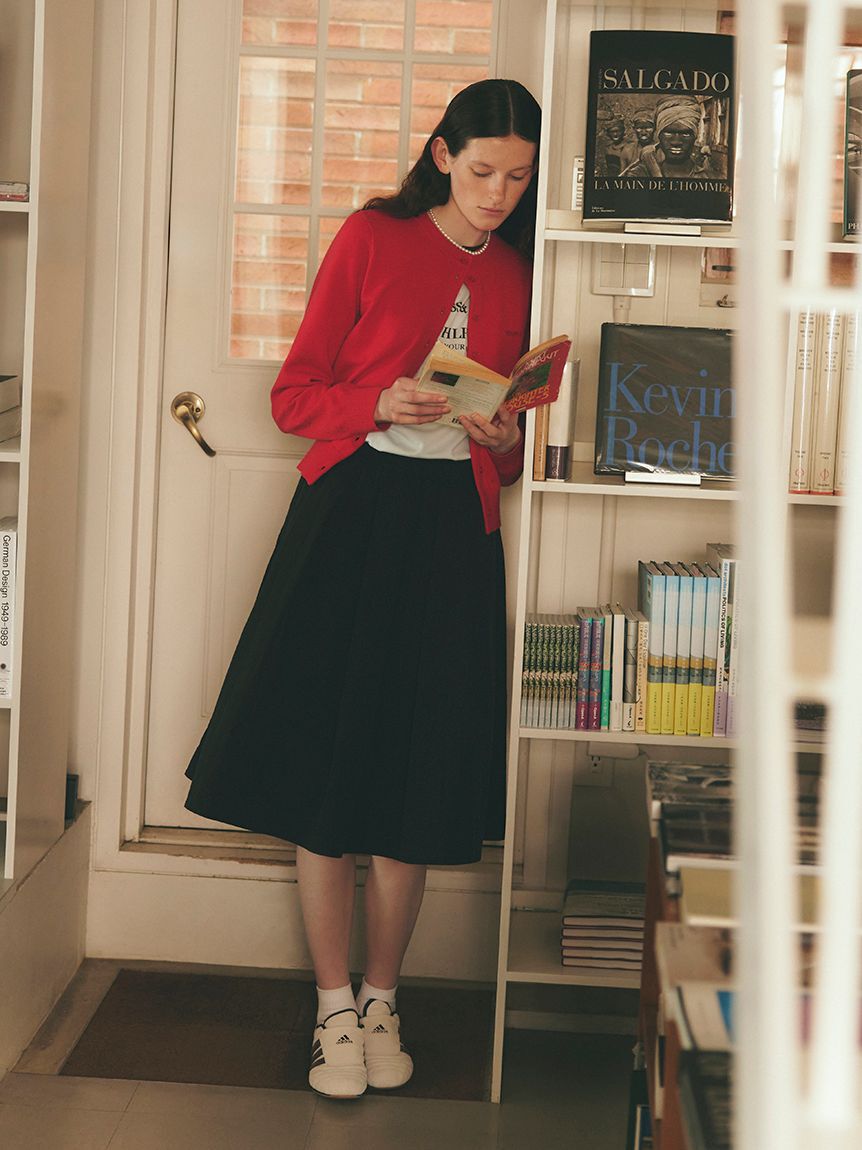 emmi atelier「ウール混emmiロゴクルーネックニットカーディガン」|カーディガン|