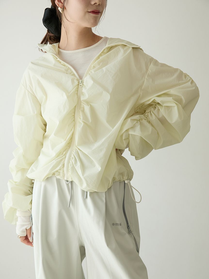emmi atelier「撥水 ギャザーフーディーブルゾン」|ブルゾン・スタジャン|