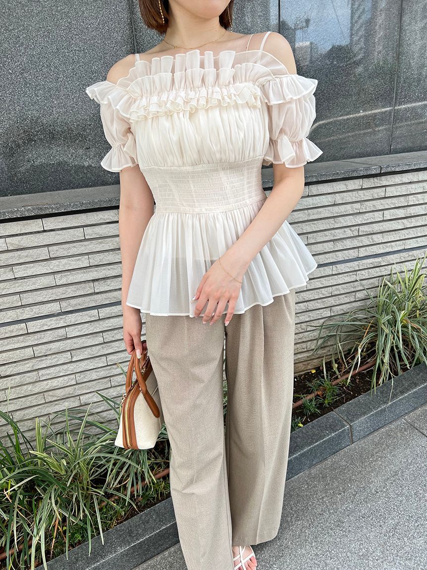 SNIDEL「オフショルフリルブラウス」|シャツ・ブラウス|