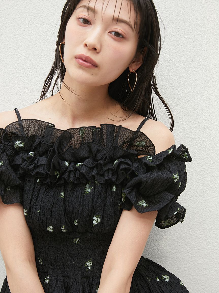 SNIDEL「オフショルフリルブラウス」|シャツ・ブラウス|