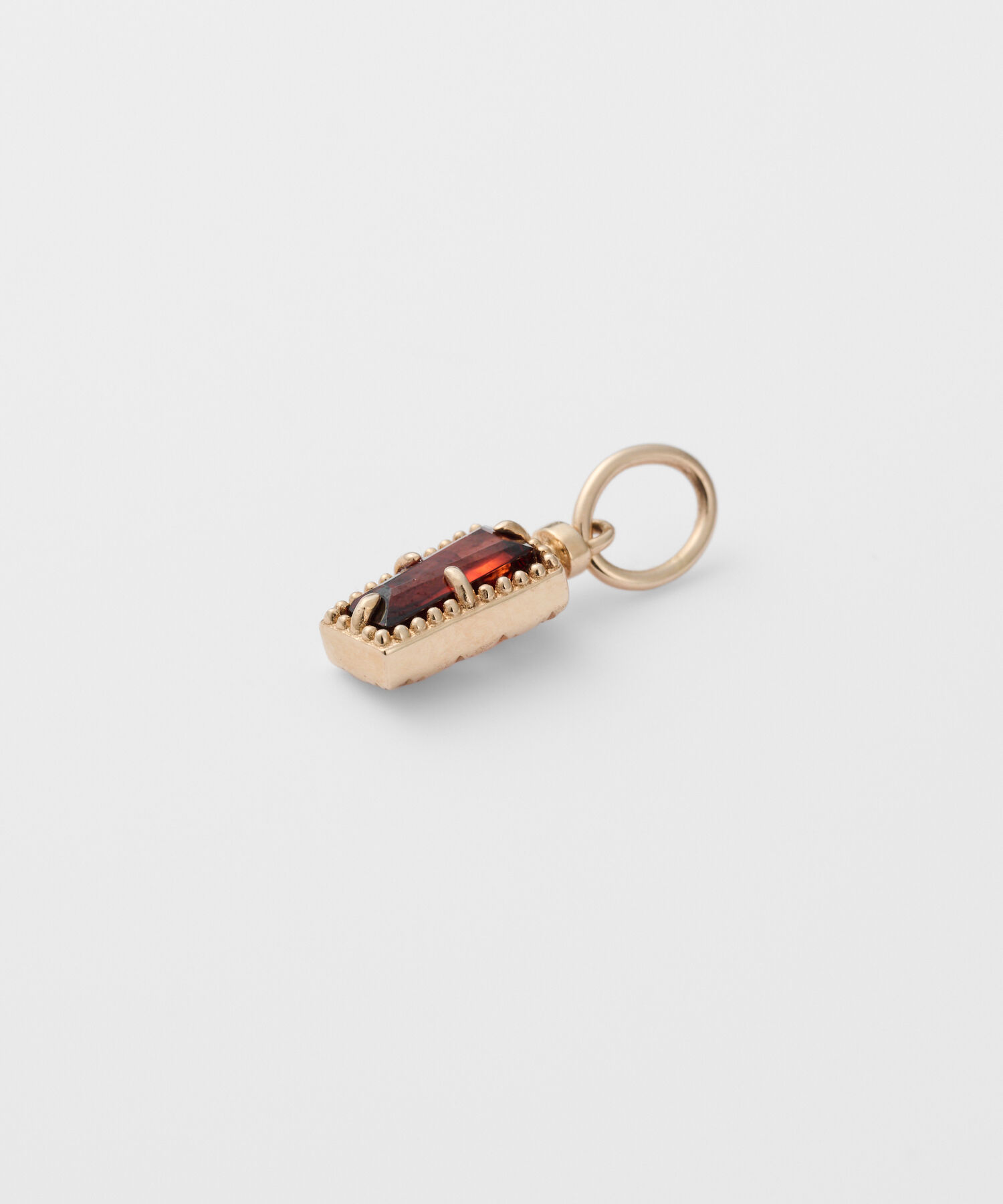 agete「K5ガーネットチャーム」|その他|