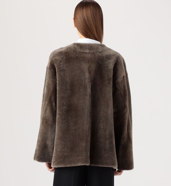 TOMORROWLAND GOODS「DES PRES ムートン Vネックコート」|ノーカラーコート|