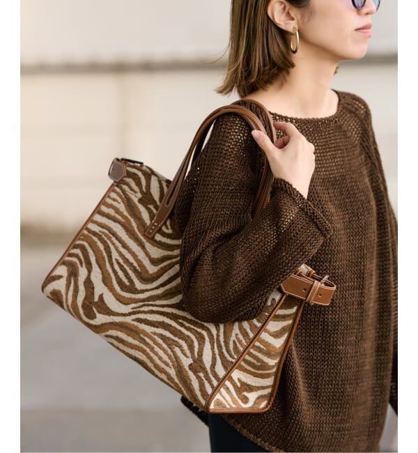 FRAMeWORK「AVACATIONアヴァケーション BATH ZEBRA/A」|トートバッグ|