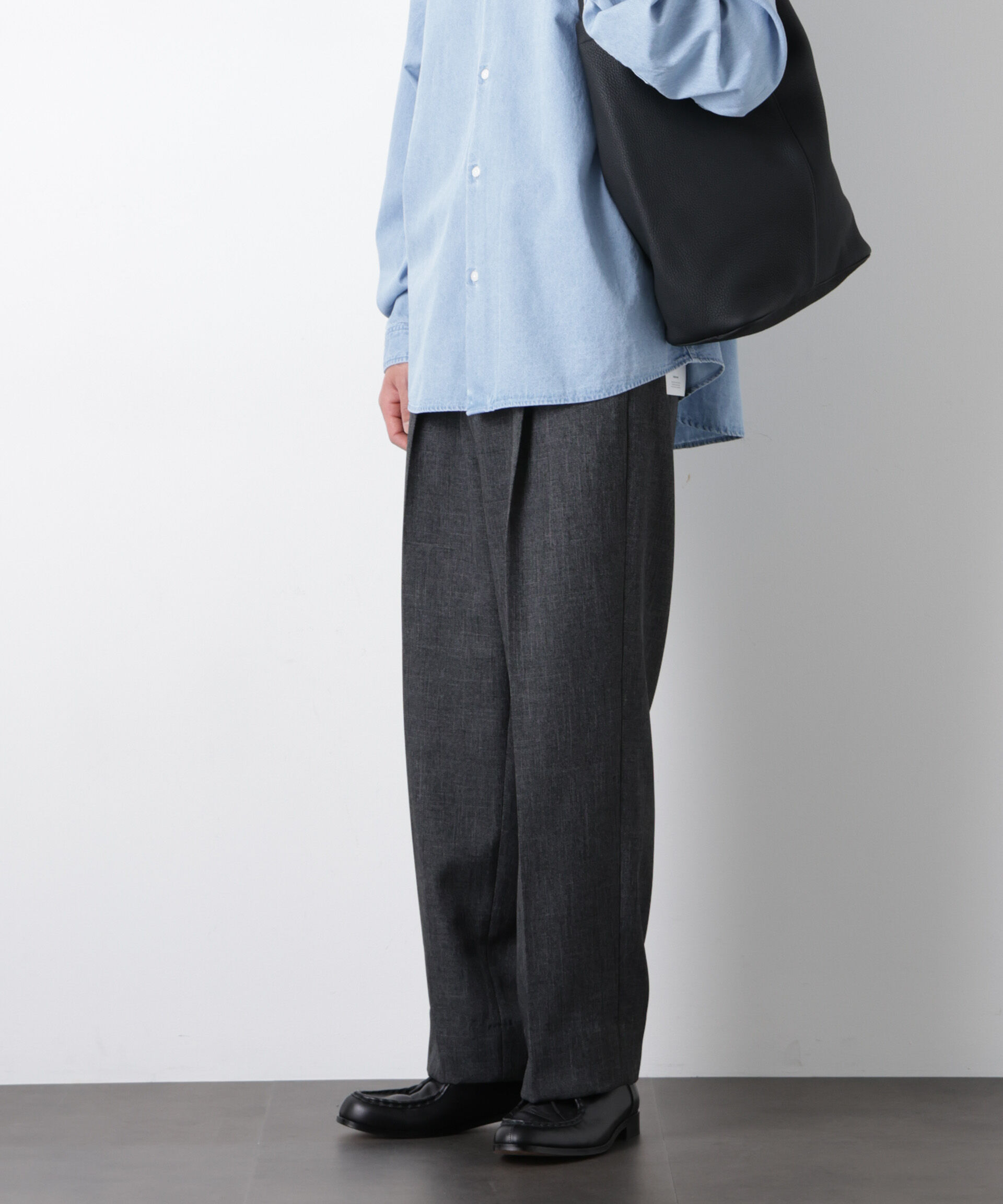 nano･universe「「大人のワイドパンツ」シャークスキンイージースラックス」|チノ|チャコール3