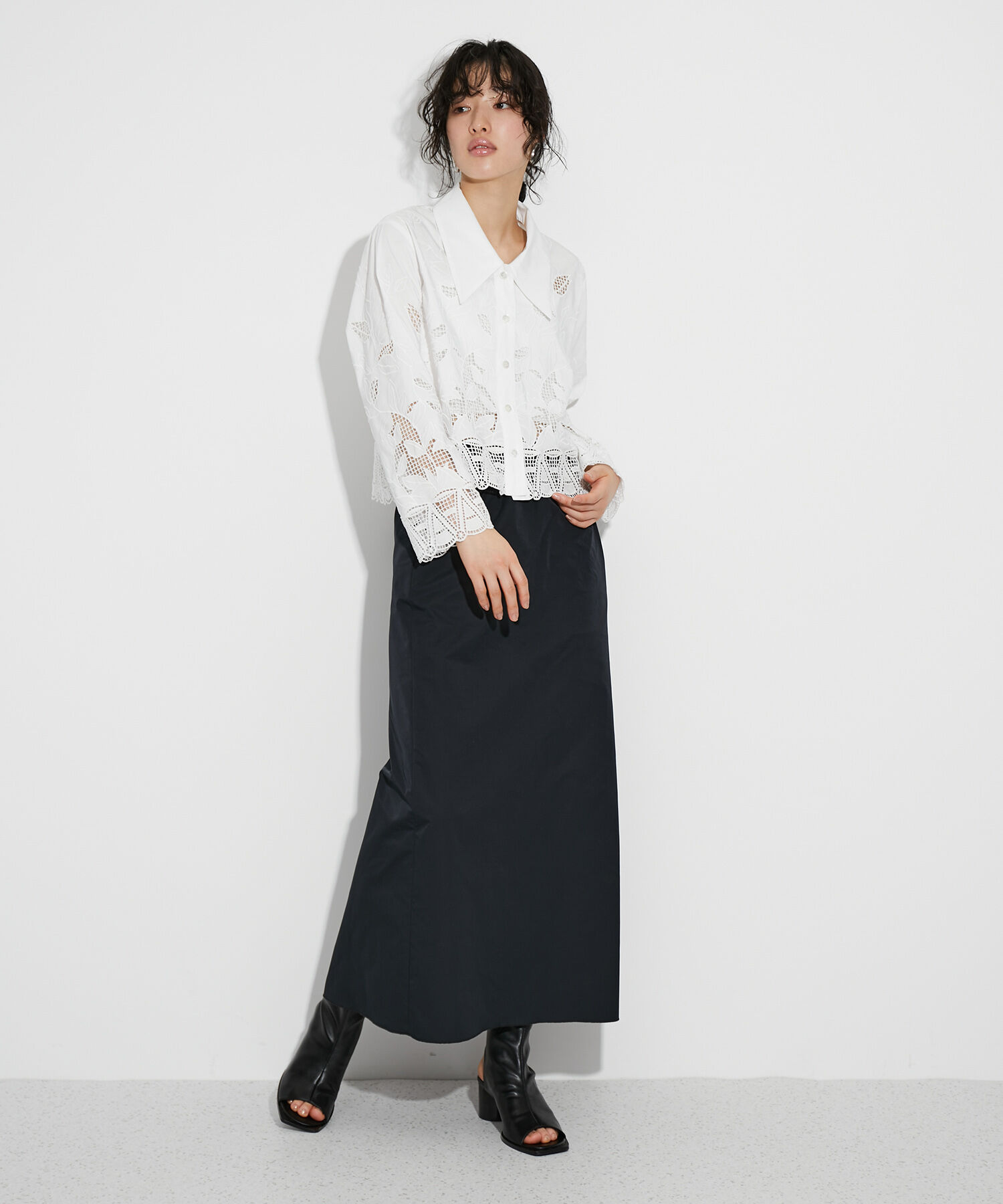 ADAM ET ROPE'「【サステナブル】マイクロストレッチリーンスカート」|スカート|