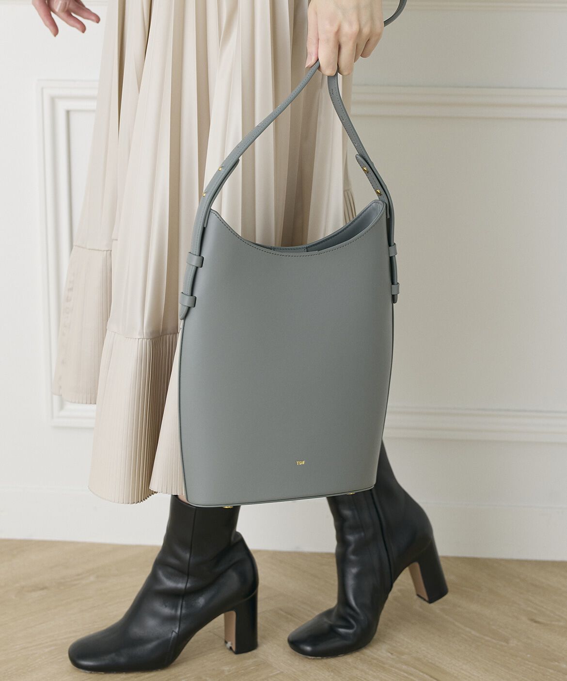 INED「《SUPERIOR CLOSET》VASE M バッグ《TOV》」|ハンドバッグ|