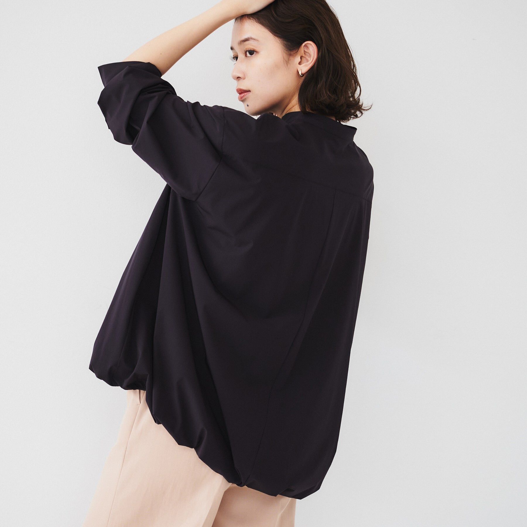 UNTITLED「【朝比奈 彩&times;Oggi&times;UNTITLED スペシャルコラボ】バルーンヘムブラウス」|シャツ・ブラウス|