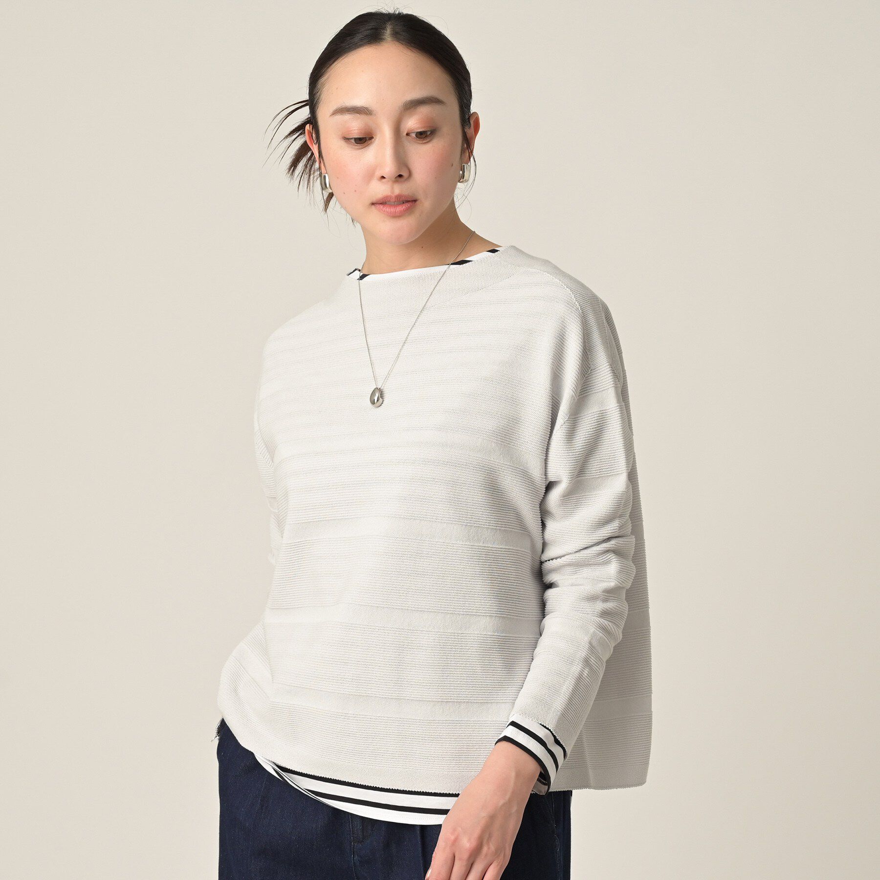 UNTITLED「【ゆったり/洗える】クロップドニットプルオーバー」|ニット・セーター|ライトグレー(011