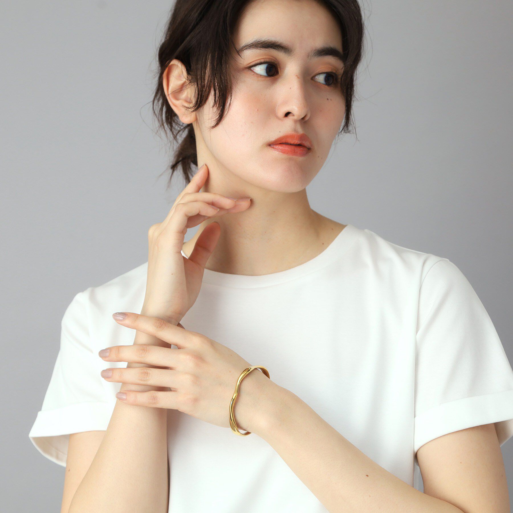 DRESSTERIOR「ゴールドウェーブバングル」|ブレスレット・バングル|