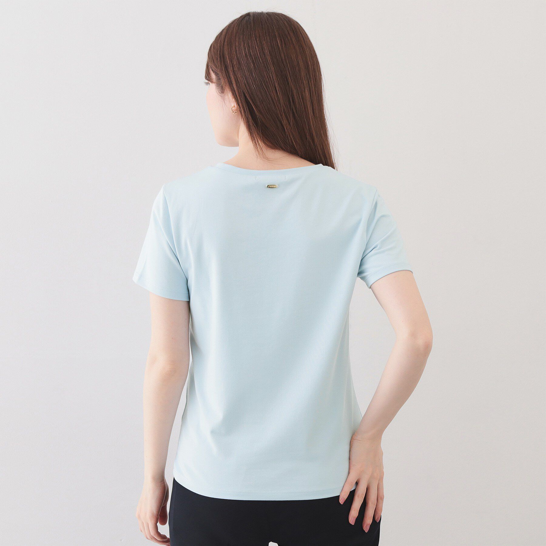 index「薄手なのに透けにくい！ベーシックTシャツ【洗濯機OK/接触冷感/吸水速乾/透け防止/UVケア】《S～」|Tシャツ・カットソー|