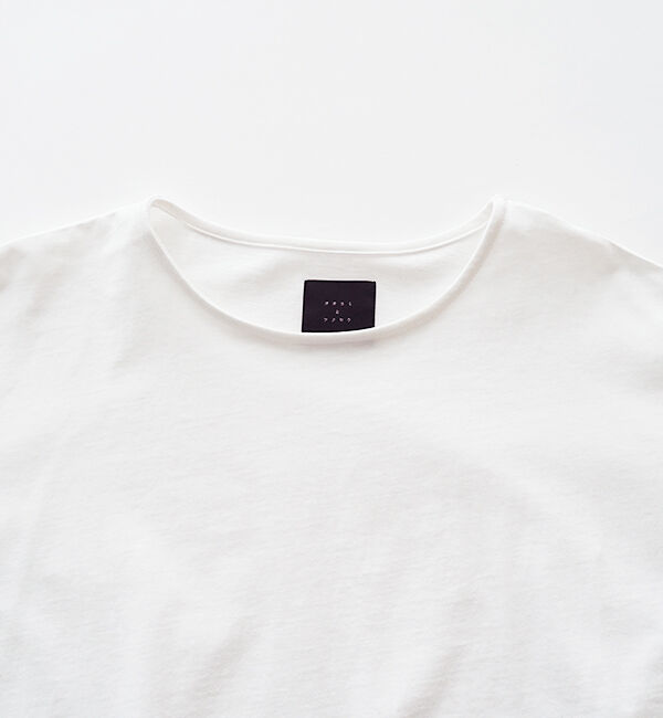 オオカミとフクロウ「オオカミと白い雲のスワロー」|Tシャツ・カットソー|