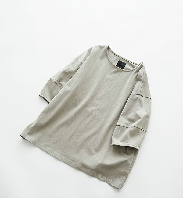 オオカミとフクロウ「オオカミと白い雲のスワロー」|Tシャツ・カットソー|グレー