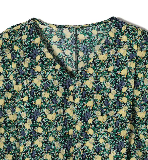 SHIPS Colors 「SHIPS Colors:〈洗濯機可能〉ボタニカル プリント Vネック ブラウス」|シャツ・ブラウス|