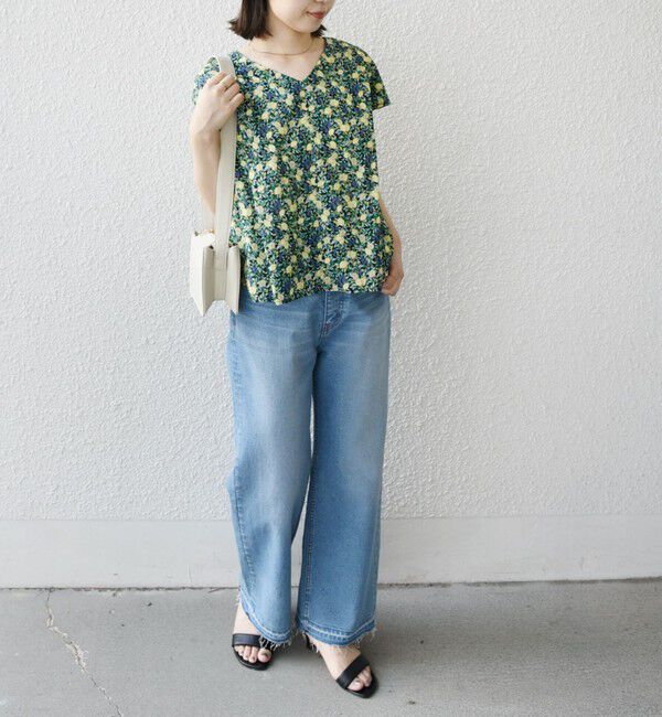 SHIPS Colors 「SHIPS Colors:〈洗濯機可能〉ボタニカル プリント Vネック ブラウス」|シャツ・ブラウス|