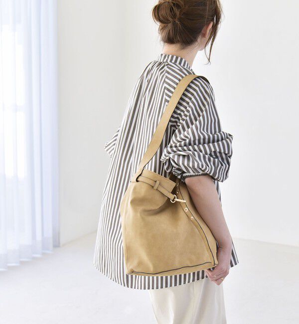 quaranciel「quaranciel:〈洗濯機可能〉REPREVE バンドカラー ギャザー パフ シャツ ブラウス」|シャツ・ブラウス|