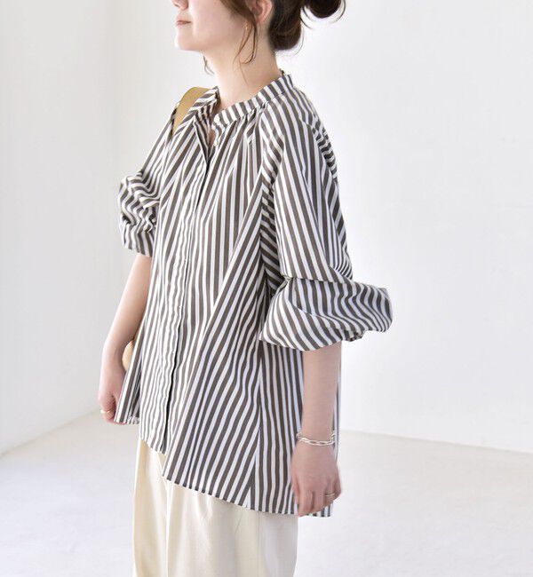 quaranciel「quaranciel:〈洗濯機可能〉REPREVE バンドカラー ギャザー パフ シャツ ブラウス」|シャツ・ブラウス|