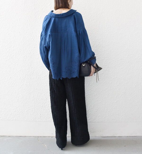 SHIPS any「SHIPS any:〈手洗い可能〉シアー デニム フラワー エンブロ タック シャツ」|シャツ・ブラウス|