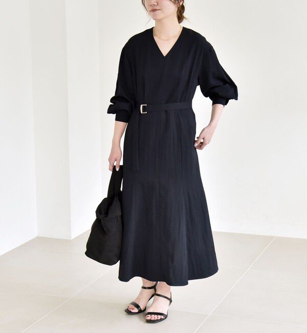 quaranciel「quaranciel:〈洗濯機可能〉ツイル Vネック ベルト フレア ワンピース」|ワンピース|