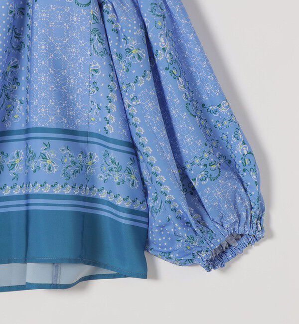 quaranciel「quaranciel:〈洗濯機可能〉フラワー スカーフ プリント ギャザー パフ ブラウス」|シャツ・ブラウス|